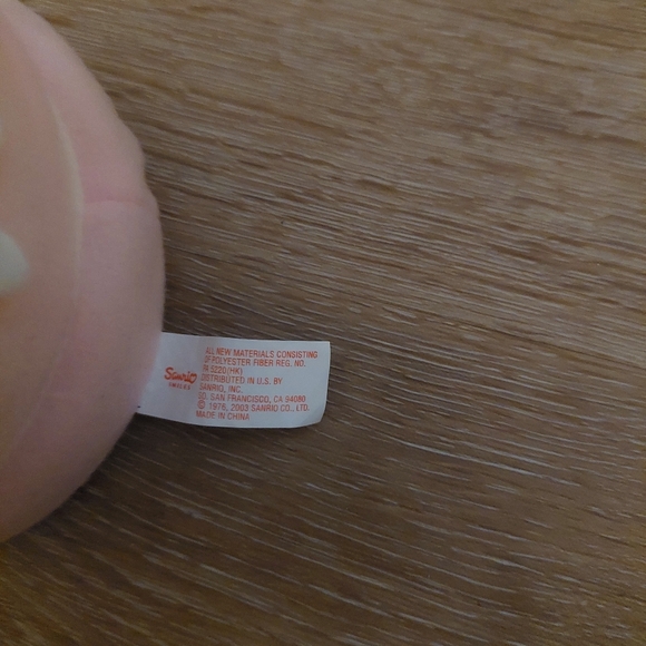 Sold-1976, 2003 Sanrio Hello Kitty Velcro Plush Cake - Picture 5 of 5